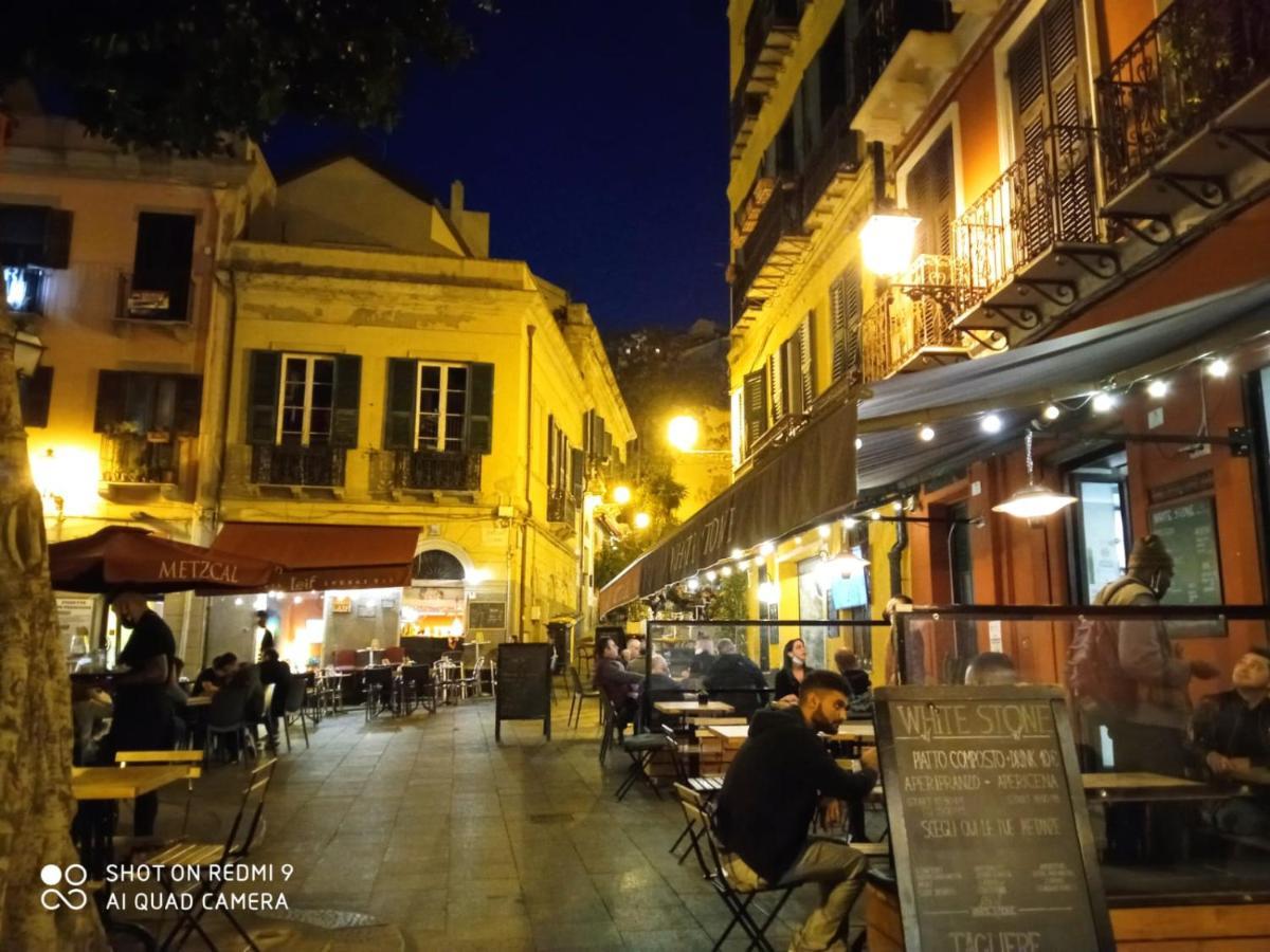 Casetta Alu' - Il Tuo Nido A Stampace กาญารี ภายนอก รูปภาพ